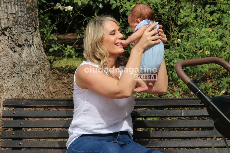Rocío Marengo con su bebé Isidro (Foto: Movilpress)