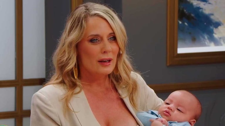 Rocío Marengo con su hijo Isidro Fort (Foto: captura eltrece)