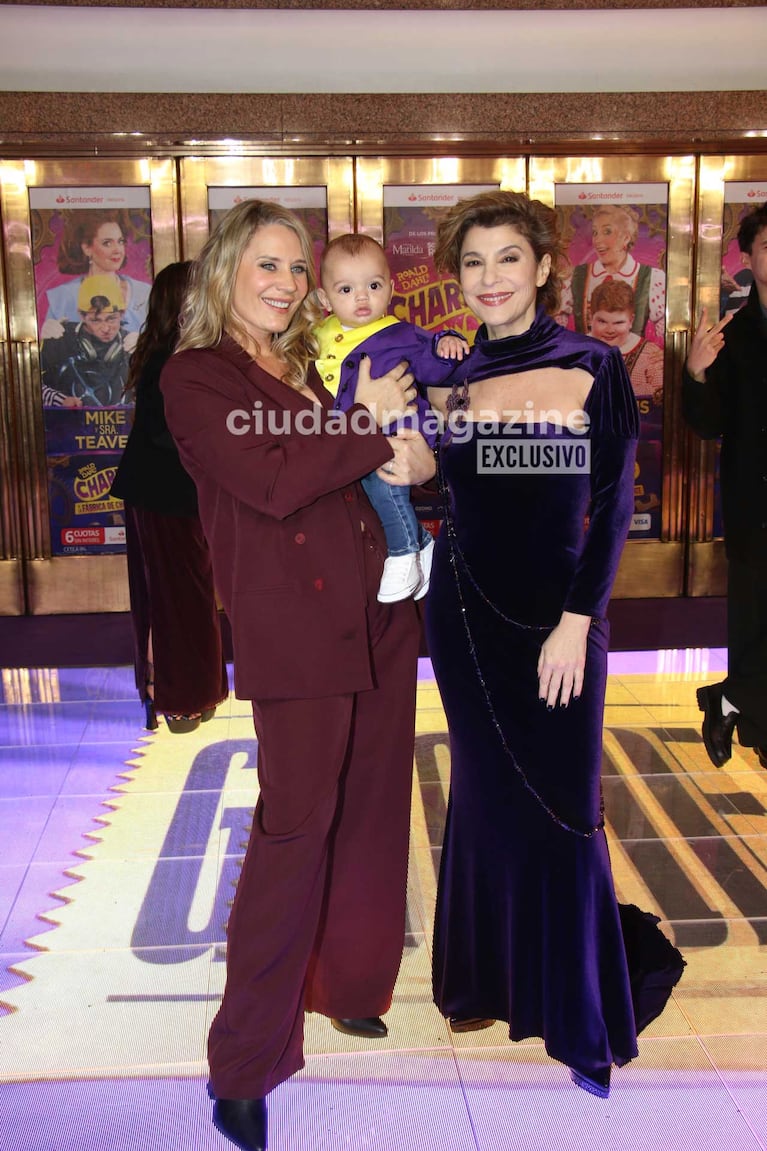 Rocío Marengo, su hijo Isidro y Carolina Papaleo (Foto: Movilpress)
