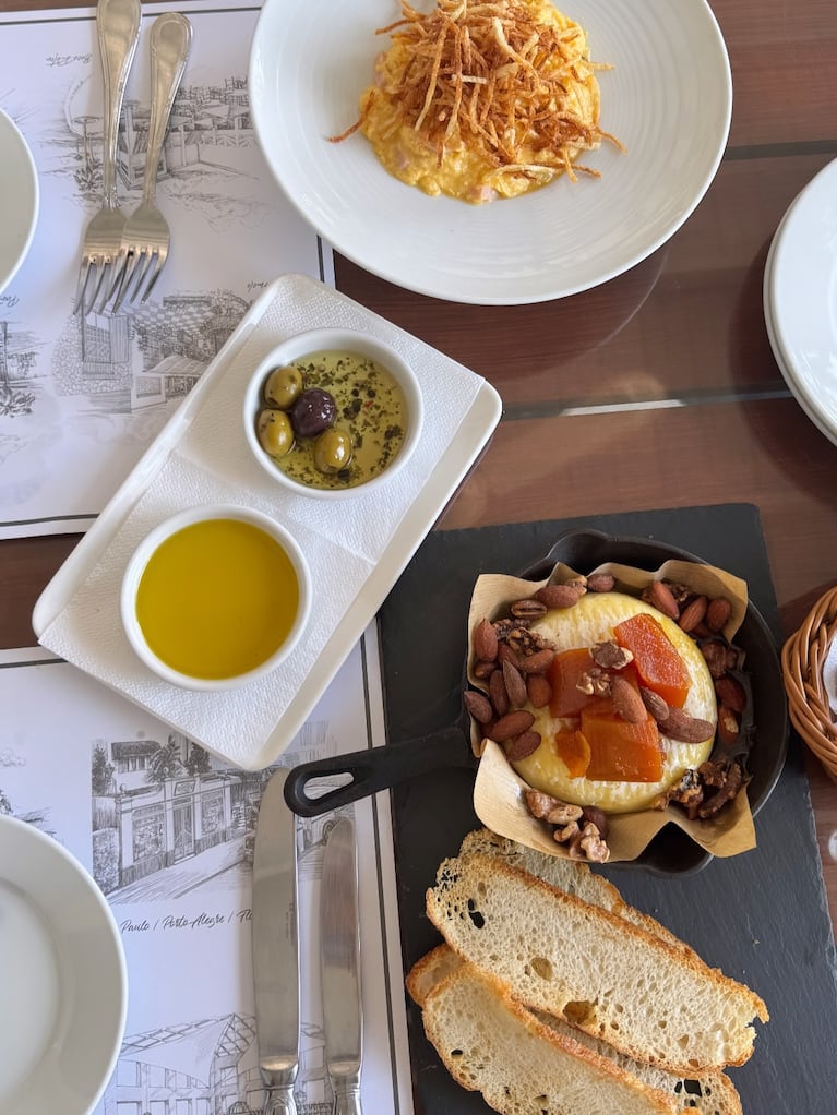 Rocío Robles y Adrián Suar, de vacaciones en Colonia: las mejores fotos| Créditos: Instagram @rocioroblesok