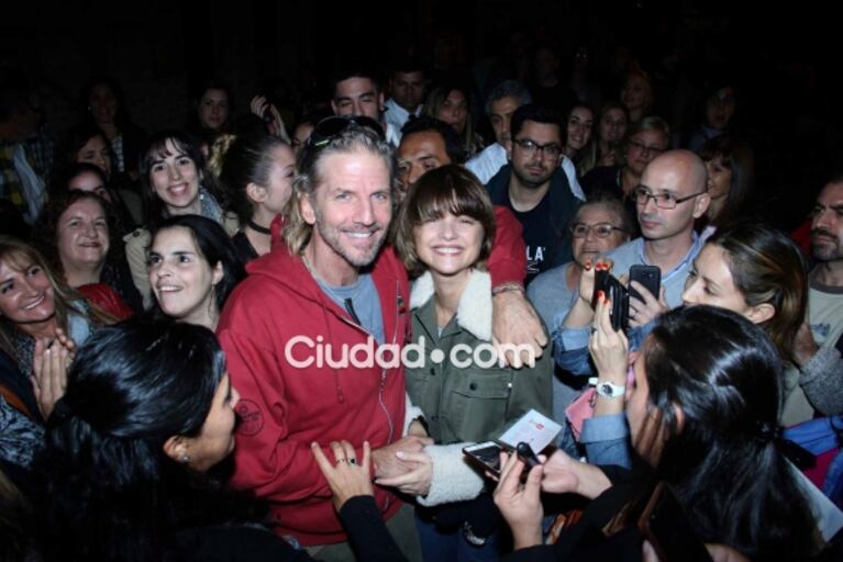 Rodeados de amor y fans, Araceli González y Facundo Arana debutaron con Los puentes de Madison 