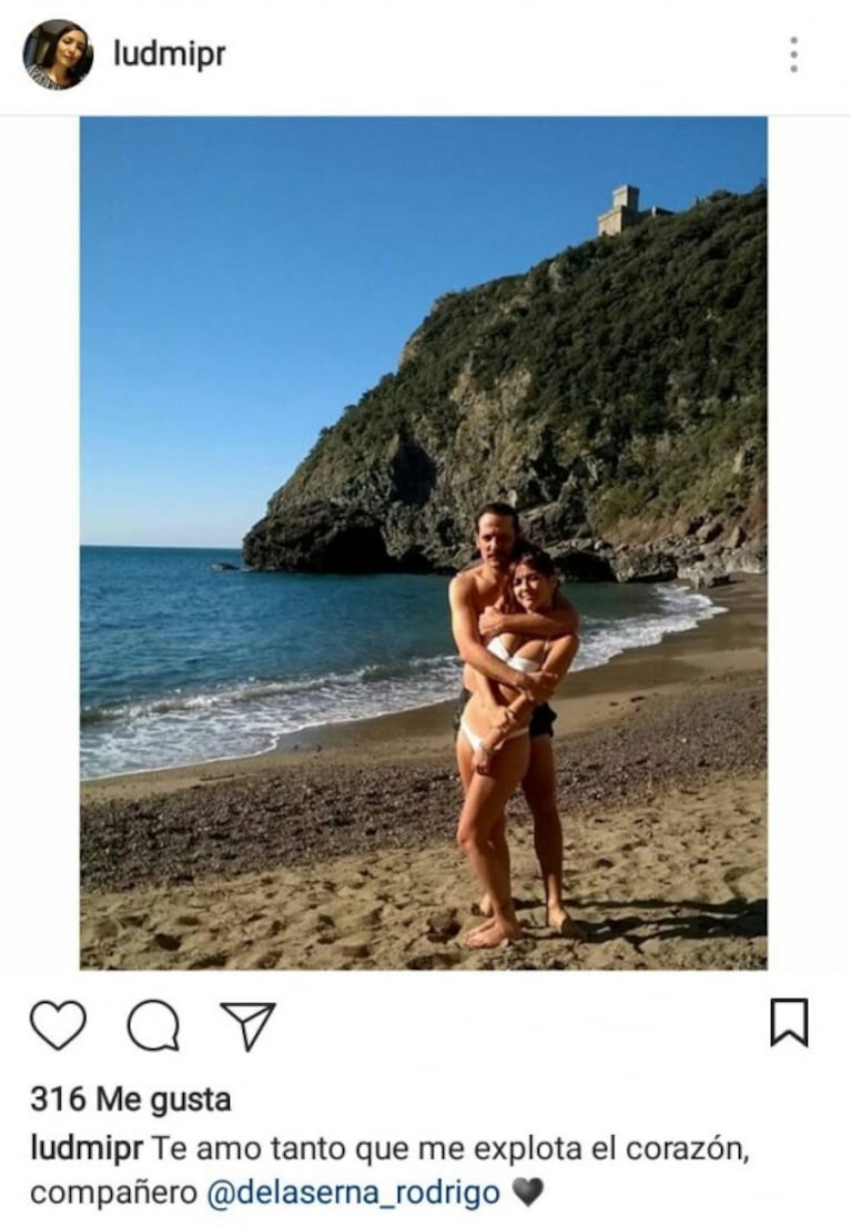 Rodrigo de la Serna y su joven novia, de vacaciones en Barcelona: mimos playeros y mensaje de amor 