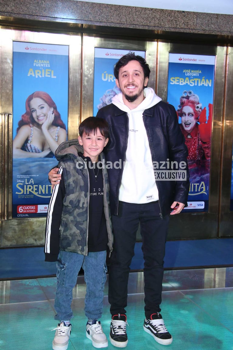 Rodrigo Noya e hijo (Foto: Movilpress)