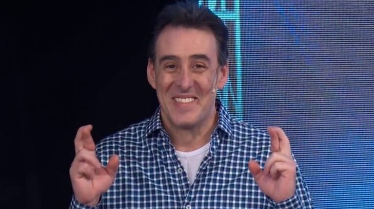 Rodrigo Vagoneta lanzó su nuevo perfume para chicos.