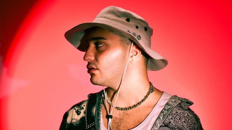 Rogli presenta single y video: “Disculpame Señora”