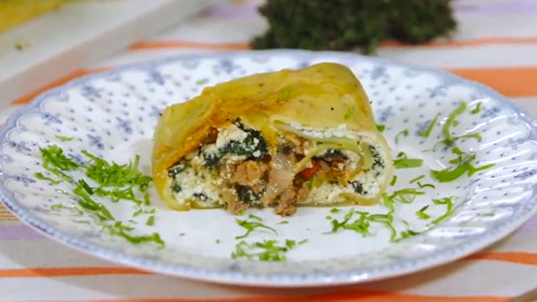 roll, papa, carne, espinaca