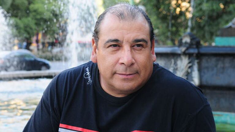 Roly Serrano habló de cómo cambió su vida un estimulante sexual. 