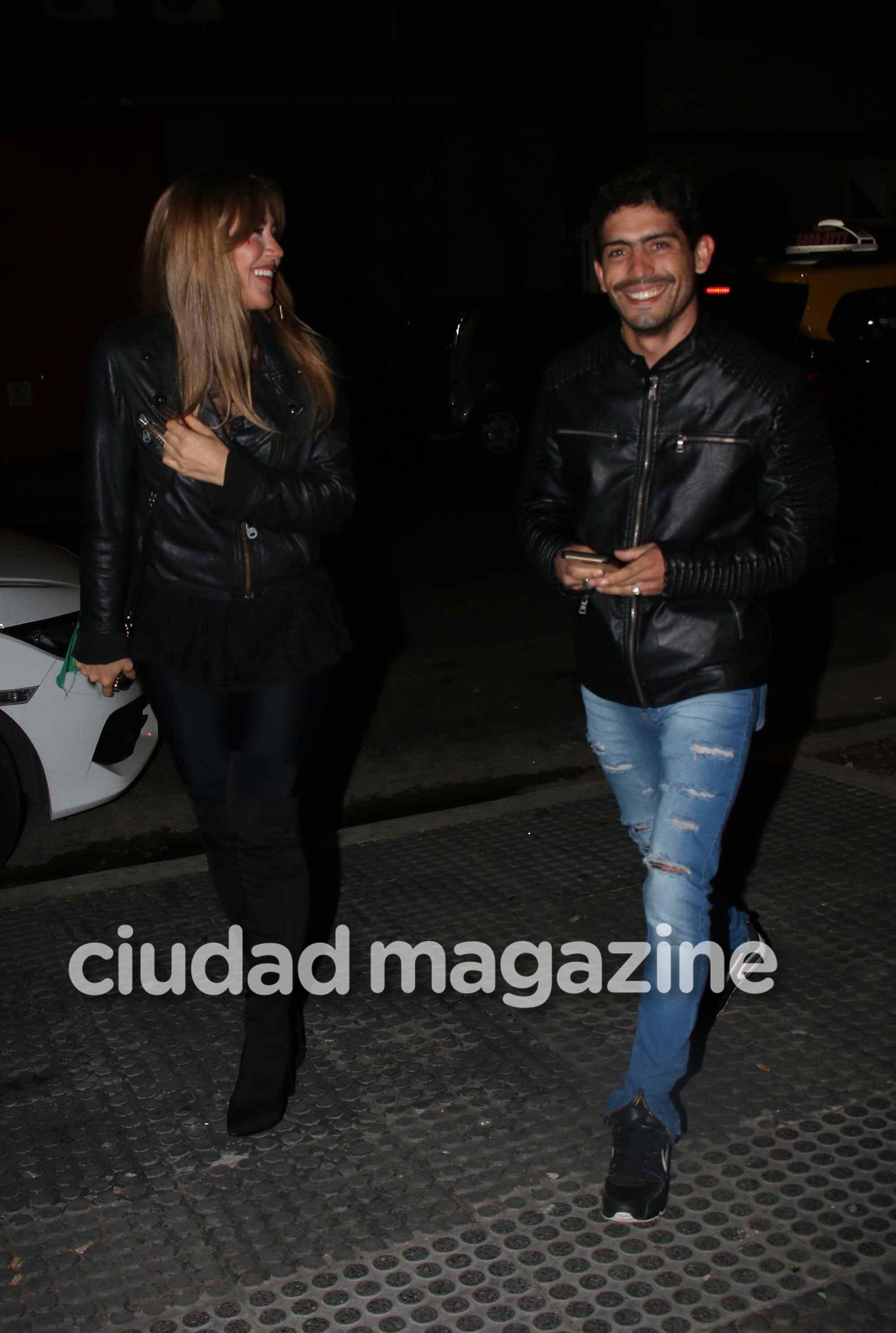 ¡Romance blanqueado! La primera salida oficial de Jimena Barón y Rodrigo Romero. (Foto: Movilpress)