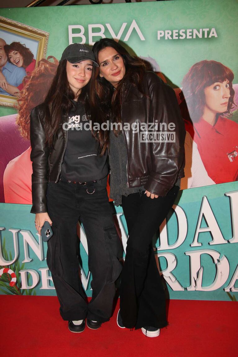 Romina "Momi" Giardina y Juli Castro (Foto: Movilpress)