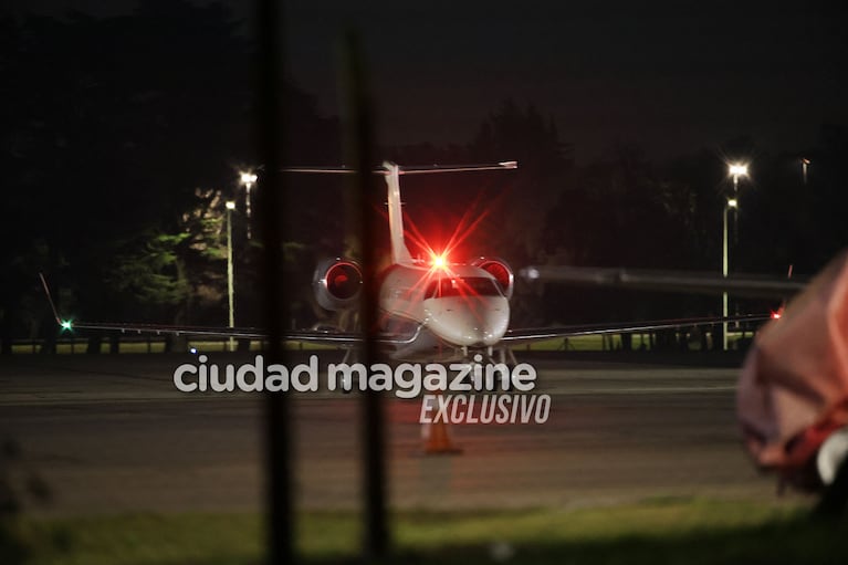 Rosalía llegó a la Argentina: gran operativo de seguridad y hermetismo en Ezeiza (Foto: RS)