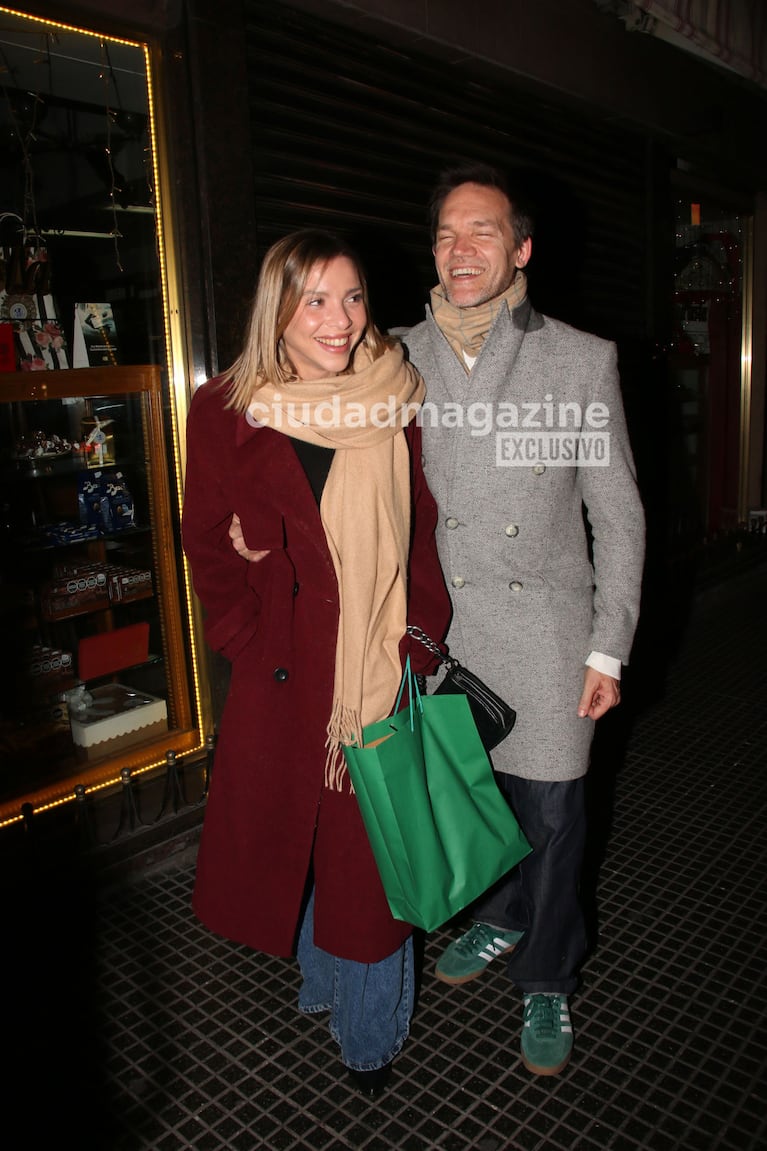Rosario Páscolo y Juan Gil Navarro. (Foto: Movilpress)