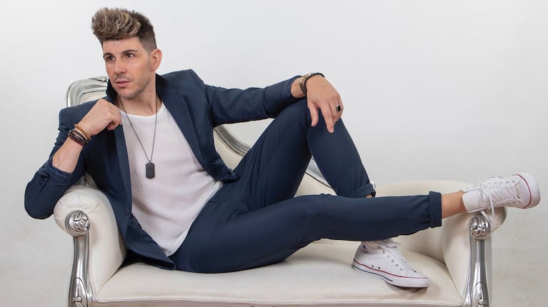 Rubén Alegría llega por primera vez a la Argentina: la voz revelación del pop español 