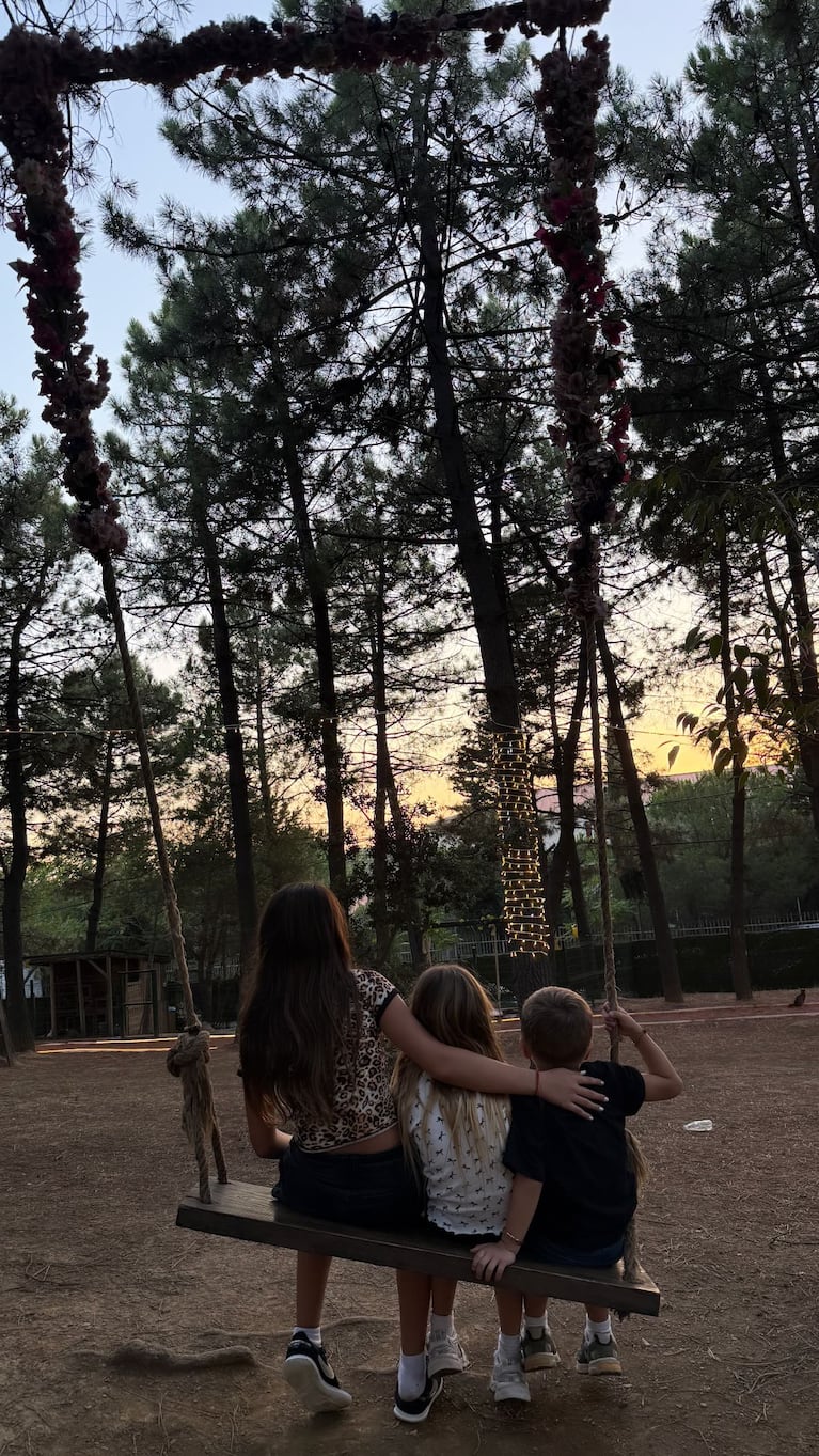 Rufina Cabré, Magnolia y Amancio Vicuña. Foto: Instagram @sangrejaponesa