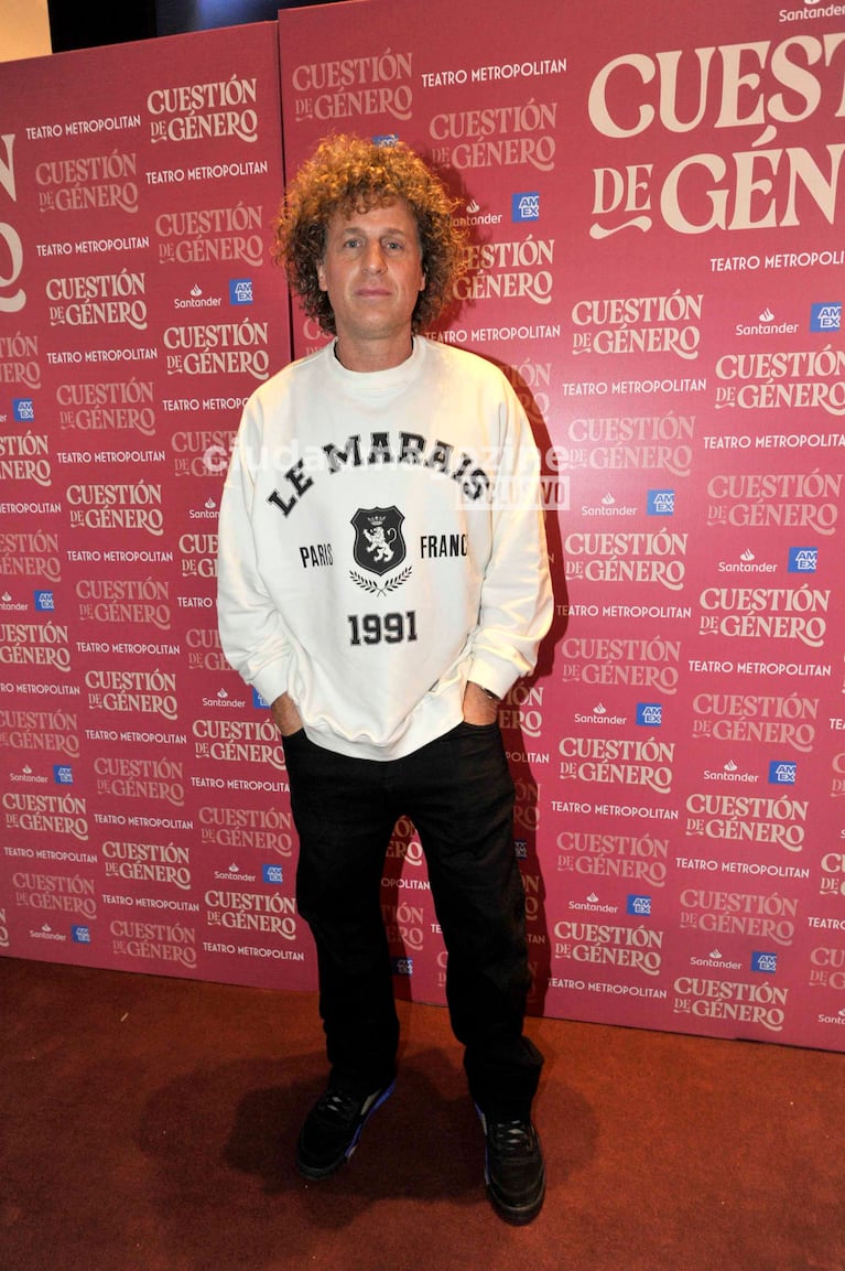 Rulo en el estreno de  Cuestión de Género en el teatro (Foto: Movilpress).