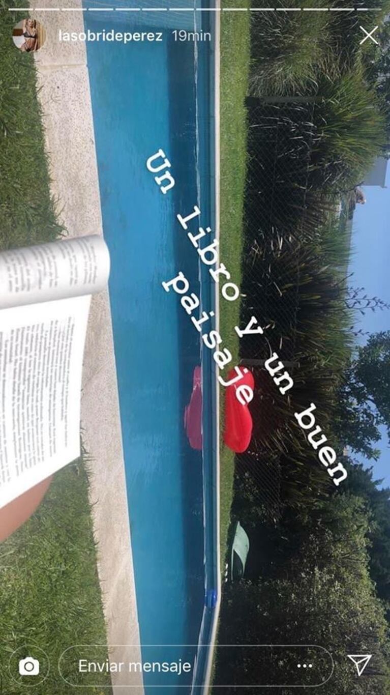 ¿Sabés qué hace Sol Pérez para no aburrirse mientras se broncea?