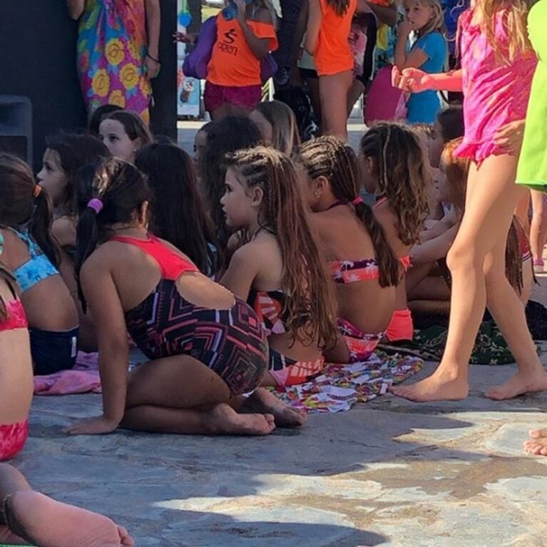 Sabrina Rojas y las fotos de sus vacaciones a puro juego con sus hijos en Mar del Plata: "¡La pasan bomba!"