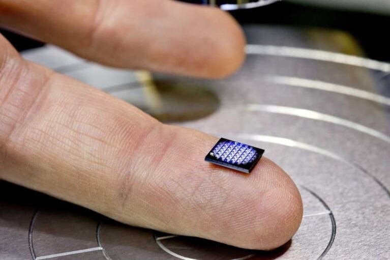 Sacaron a la venta un CPU de 1x1 milímetros