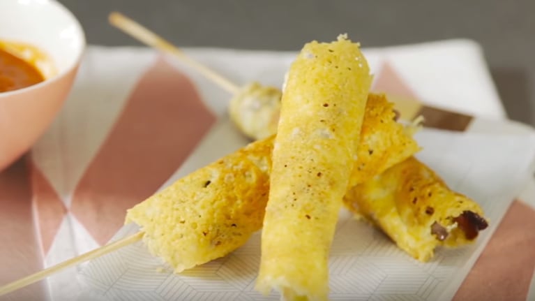 Salchichas envueltas en provoleta, una receta que no falla. Foto: Cucinare TV