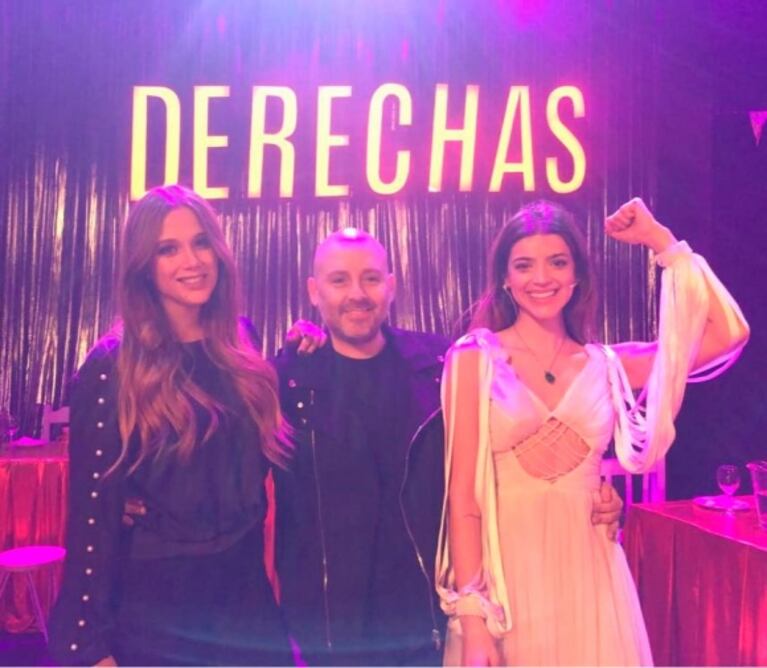 ¡Sale una, entra la otra! Calu Rivero y Barbie Vélez, juntas con Muscari en Derechas