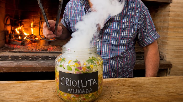 Salsa criolla ahumada del influencer uruguayo Ale Acland. Foto: Instagram