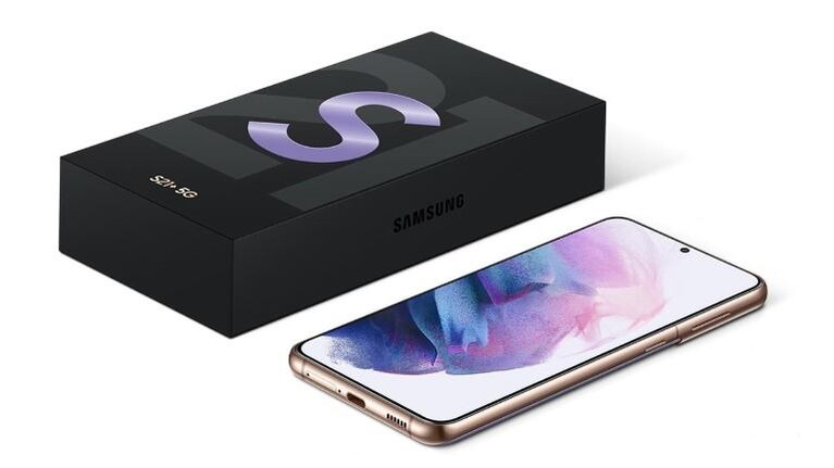 Samsung confirma la retirada gradual de los cargadores y auriculares de las cajas de sus dispositivos. Foto:DPA.