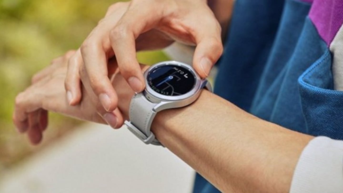 Samsung lanza una app que permite usar como walkie talkie sus Galaxy Watch 4