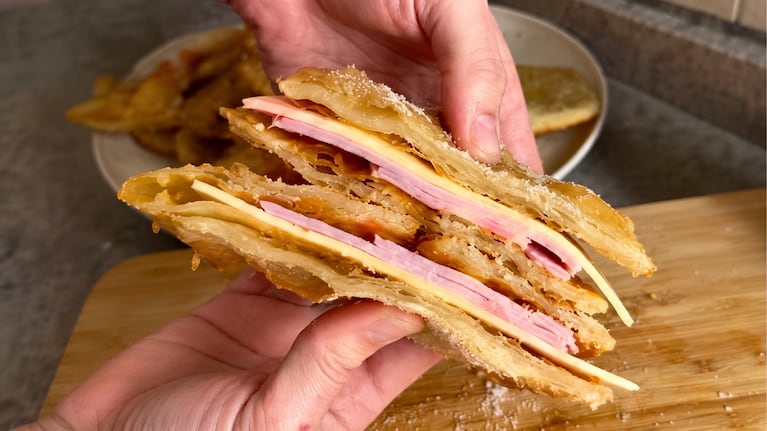 Sándwich de torta frita: la receta más argentina para una merienda diferente.
