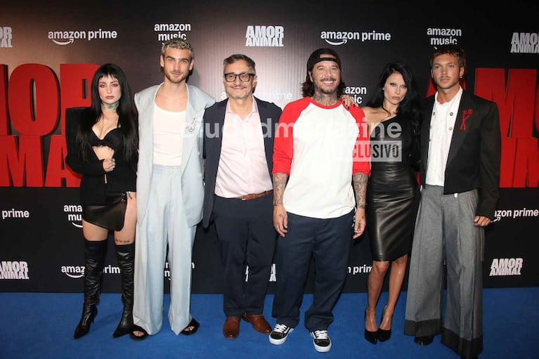 Santiago Achaga, Valentina Zenere, Tatu Glikman, Franco Masini, Sebastián Ortega y Pablo Culell estrenaron Amor Animal (Foto: Movilpress).