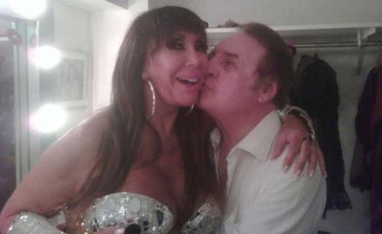 Santiago Bal fue a ver a moria Casán al teatro. (Foto: Twitter Moria Casán)