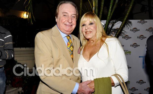 Santiago Bal posó con Doris del Valle.  (Foto: Jennifer Rubio)
