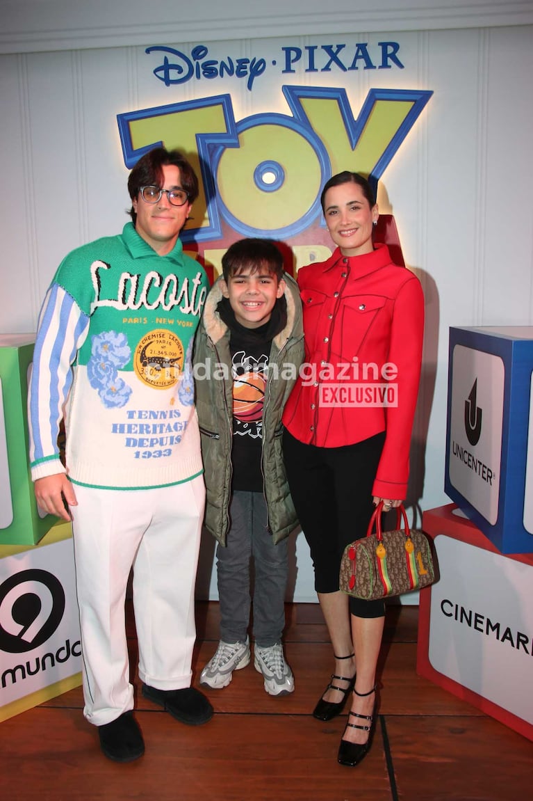 Santiago Slapak, Florencia Torrente y acompañante (Foto: Movilpress)