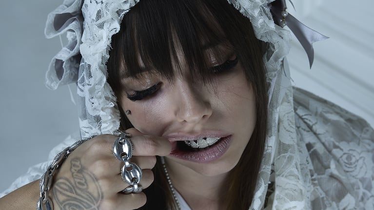 Saramalacara estrena el video de “En la Oculta” y revive su historia antes de “Mataderos”