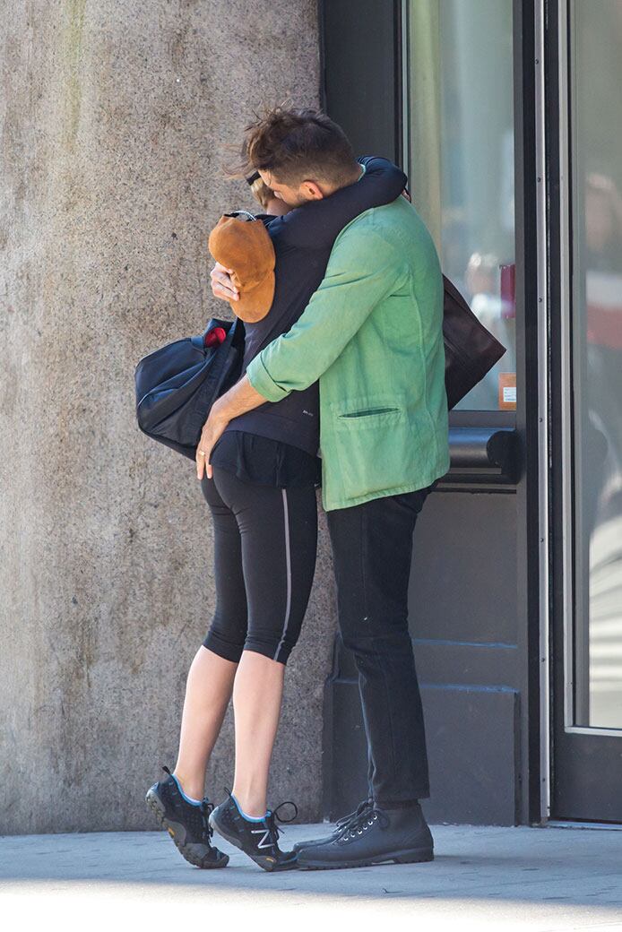 Scarlett Johansson y su pareja, apasionados en Nueva York (Fotos: Grosby Group). 