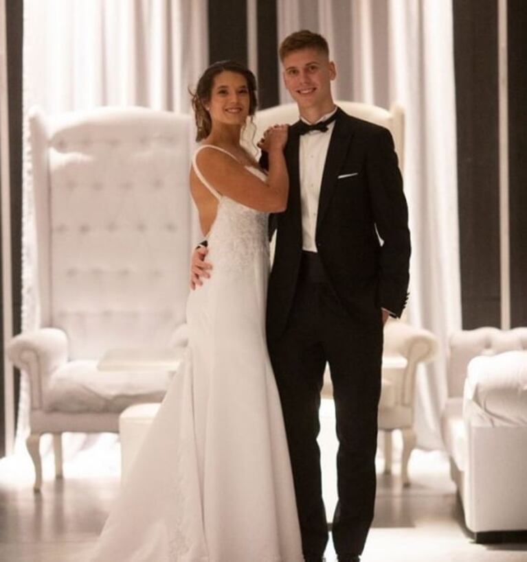 Se casó Juan Foyth, el defensor de la Selección Argentina de 21 años: cómo fue su romántica propuesta de matrimonio