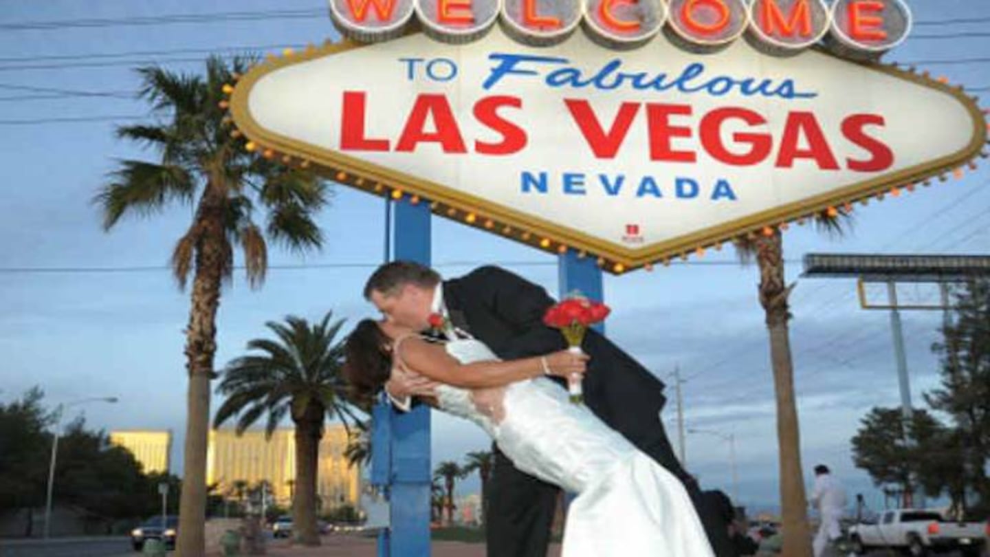 Se incendió una limusina con una novia que iba a su boda en Las Vegas