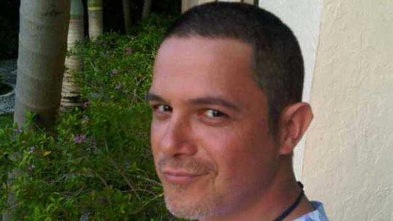 Se rapó Alejandro Sanz