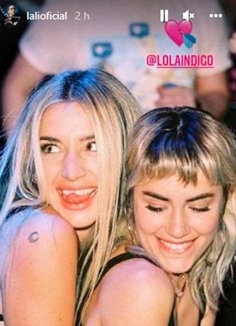 Se viralizó un video de Lali Espósito a los besos con Lola Índigo en una fiesta de Madrid: "Ella es muy lo todo"