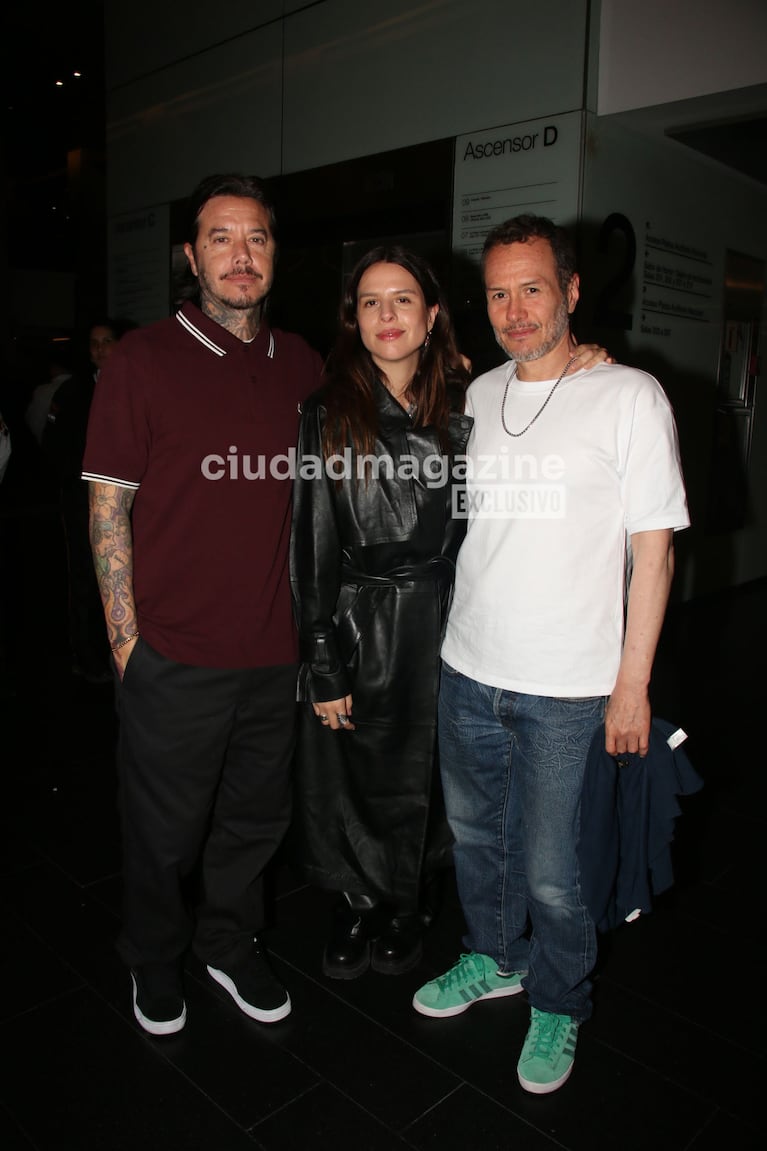 Sebastián, Rosario y Martín acompañaron a su padre Palito Ortega en su homenaje (Foto: Movilpress).