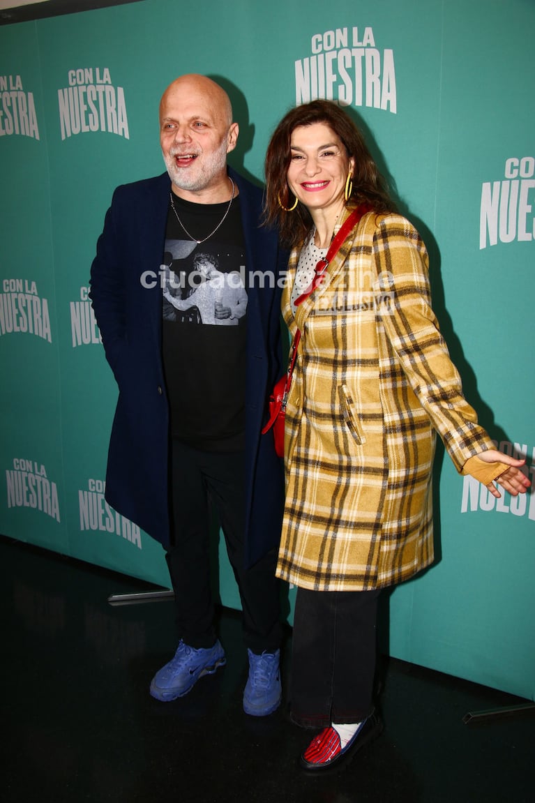 Sebastián Wainraich y Dalia Gutmann en el estreno de Con la Nuestra (Foto: Movilpress).
