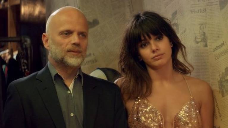 Sebastián Wainraich y Natalie Pérez protagonizan la serie Casi Feliz de Netflix