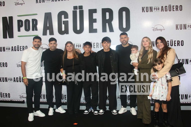 Sergio Kun Agüero y sus afectos (Foto: Movilpress)
