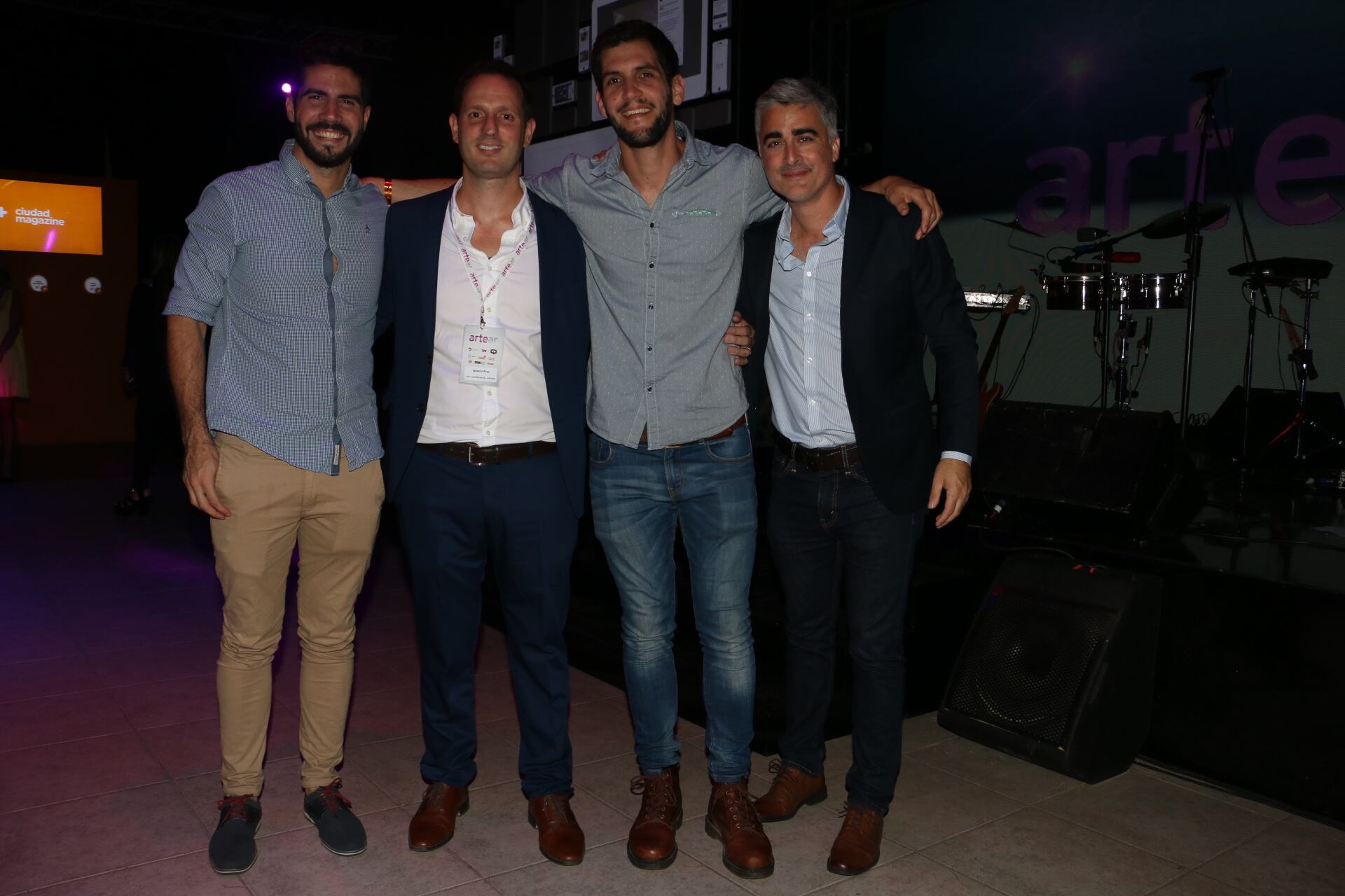 Sergio Ruggiero, de Toyota junto a Ignacio Prez, Francisco Pagliaro y Matías Antico, de Artear. (Foto: Movilpress)