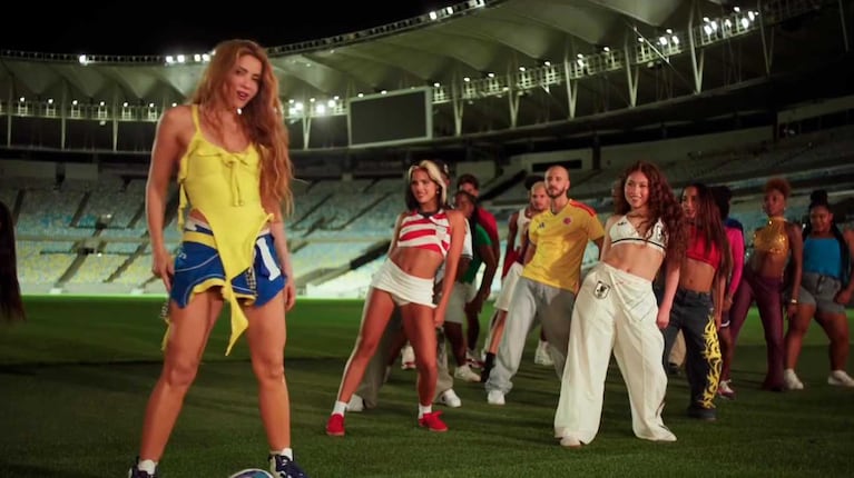 Shakira en el video de "Dai Dai", su nueva canción para la Copa del Mundo (Fotos: capturas Instagram @shakira)