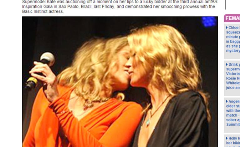 Sharon Stone y Kate Moss se dieron un beso para una subasta. (Foto: captura Web)