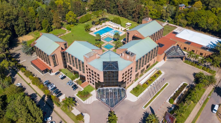 Sheraton Pilar Hotel & Convention Center.