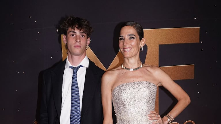 Silvestre, hijo de Juana Viale, rompió corazones tras aparecer en los Martín Fierro 2025 | Créditos: Instagram @juanaviale