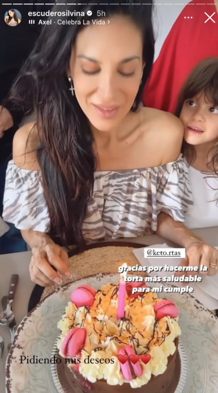 Silvina Escudero cumplió 40 años y así eligió celebrarlo: microbikini, familia y torta “saludable”