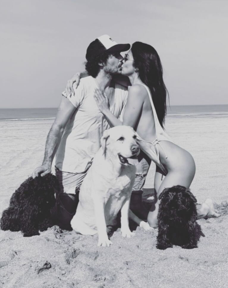 Silvina Escudero publicó una postal apasionada con su novio tras su reconciliación: "Mi familia"