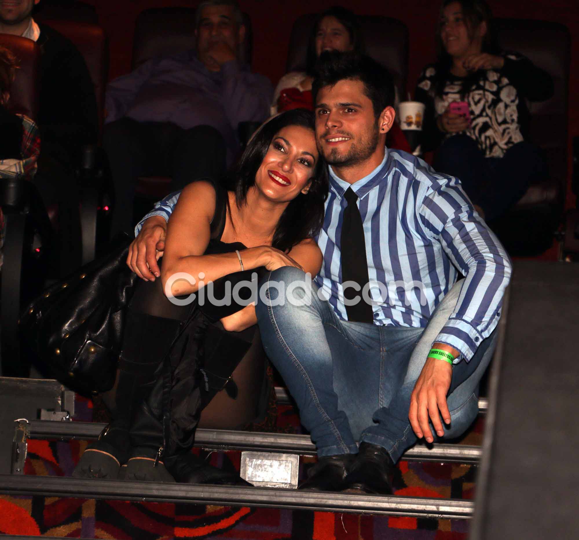Silvina Escudero y Lucas Velasco, en la avant premiere de Locos sueltos en el zoo (Foto: Movilpress)