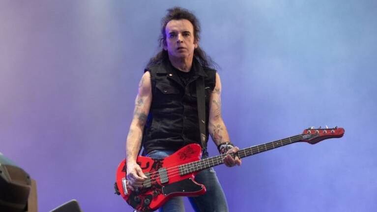 Simon Gallup, histórico bajista de The Cure, anunció su salida del grupo